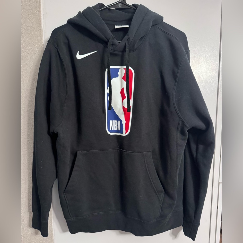 Nike NBA Courtside Black Pullover Hoodie with Logo